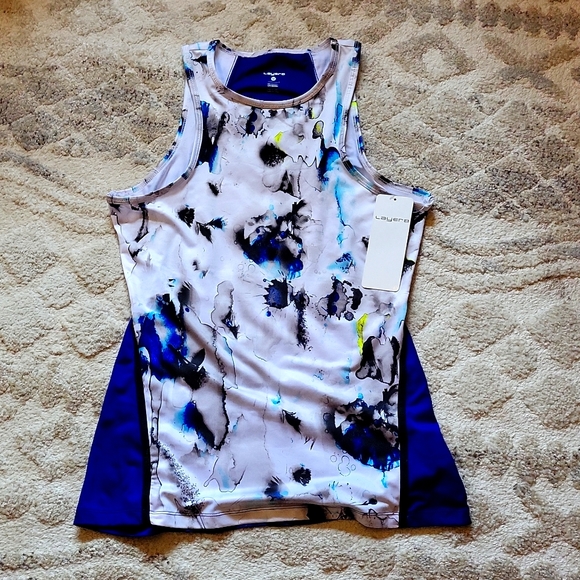 Layer 8 Workout Tank Medium - Picture 1 of 5